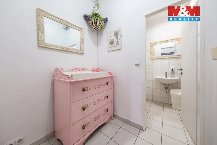 Pronájem restaurace, Praha - Žižkov, Roháčova, 616 m2