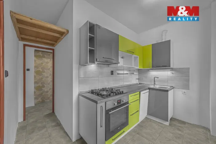 Prodej bytu 2+1, Hostinné, Sídliště, 52 m2