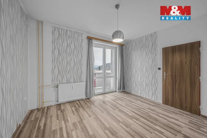 Prodej bytu 2+1, Hostinné, Sídliště, 52 m2