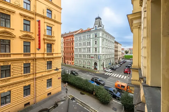 Pronájem bytu 2+kk, Praha, Tyršova, 56 m2