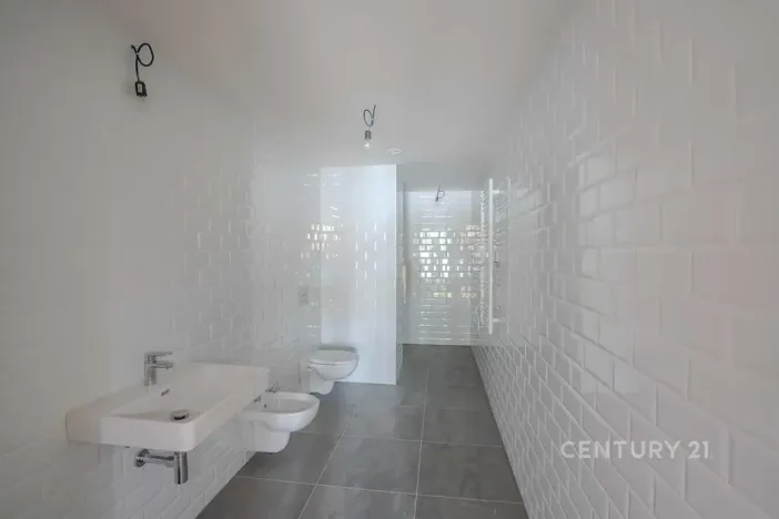 Prodej atypického bytu, Praha - Vysočany, Kolbenova, 176 m2