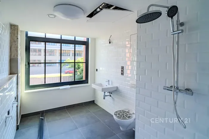 Prodej atypického bytu, Praha - Vysočany, Kolbenova, 144 m2