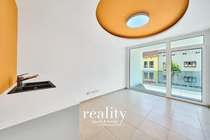 Pronájem kanceláře, Znojmo, Jarošova, 19 m2