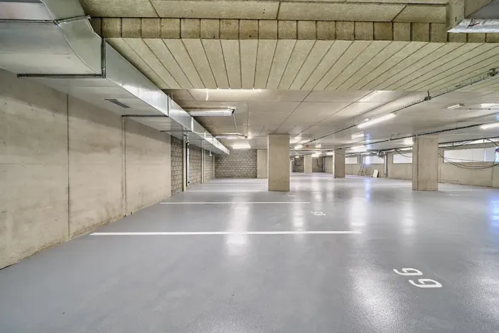 Prodej garážového stání, Znojmo, Kosmákova, 17 m2