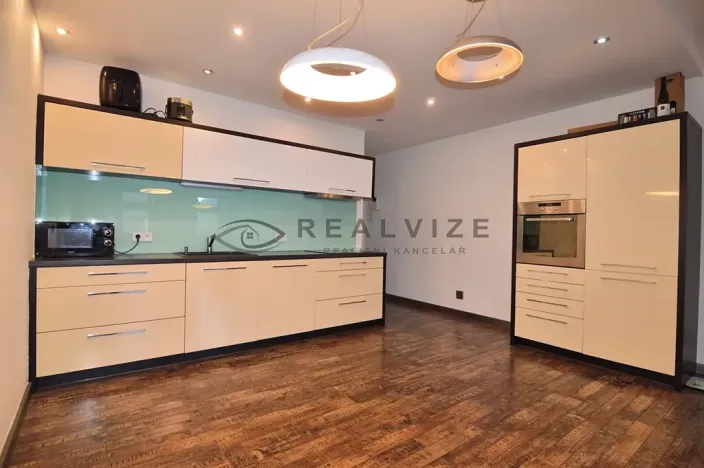 Pronájem bytu 3+kk, České Budějovice, Plachého, 90 m2