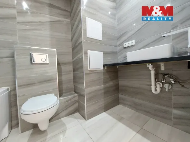 Prodej bytu 4+1, Klášterec nad Ohří, Družstevní, 81 m2