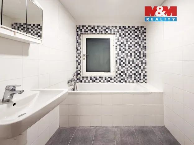 Pronájem bytu 2+1, Svitavy - Město, náměstí Míru, 71 m2