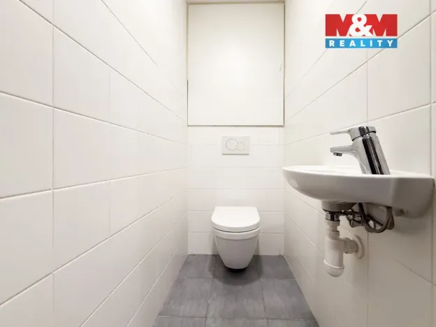 Pronájem bytu 2+1, Svitavy - Město, náměstí Míru, 71 m2