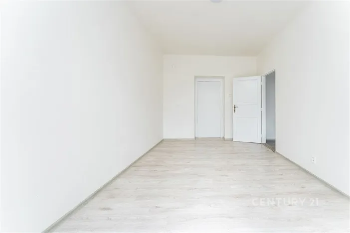 Pronájem bytu 2+kk, Praha, Biskupcova, 48 m2