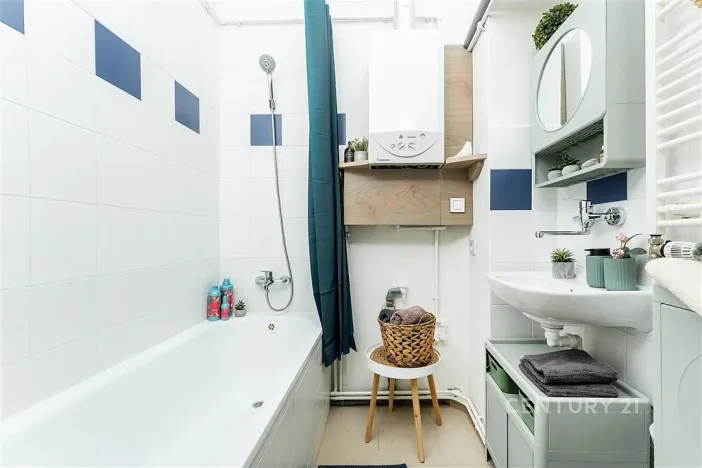 Pronájem bytu 2+kk, Praha, Biskupcova, 48 m2