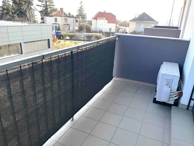 Pronájem bytu 2+kk, Praha, Za černým mostem, 50 m2