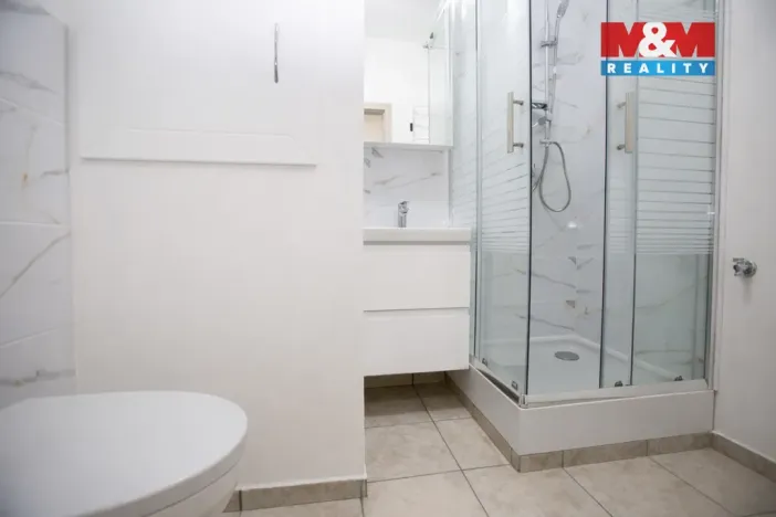 Pronájem bytu 1+kk, Jindřichův Hradec - Jindřichův Hradec V, Kosmonautů, 31 m2