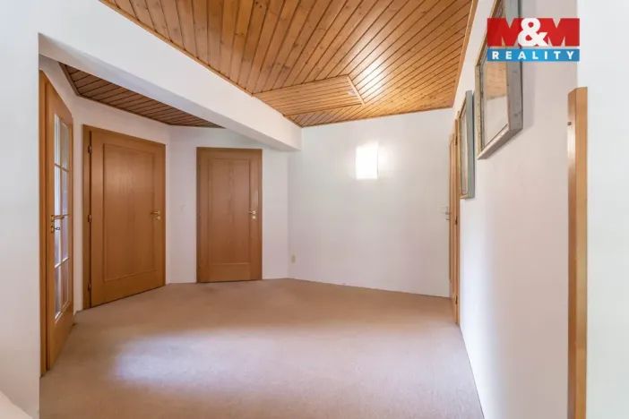 Prodej rodinného domu, Benecko, 224 m2