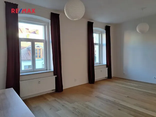 Pronájem bytu 1+kk, Plzeň, Jablonského, 35 m2