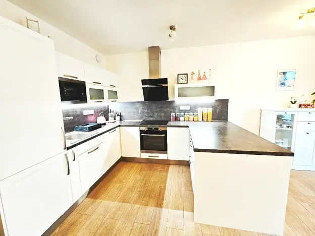 Pronájem bytu 2+kk, Jesenice, Nákupní, 65 m2