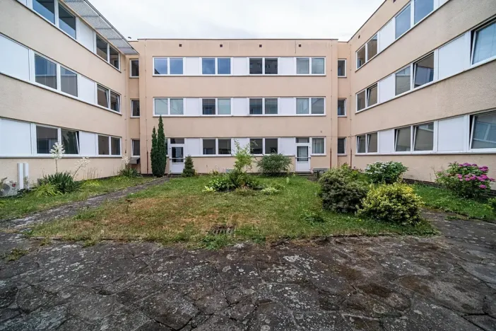 Pronájem kanceláře, Hradec Králové, Sušilova, 250 m2