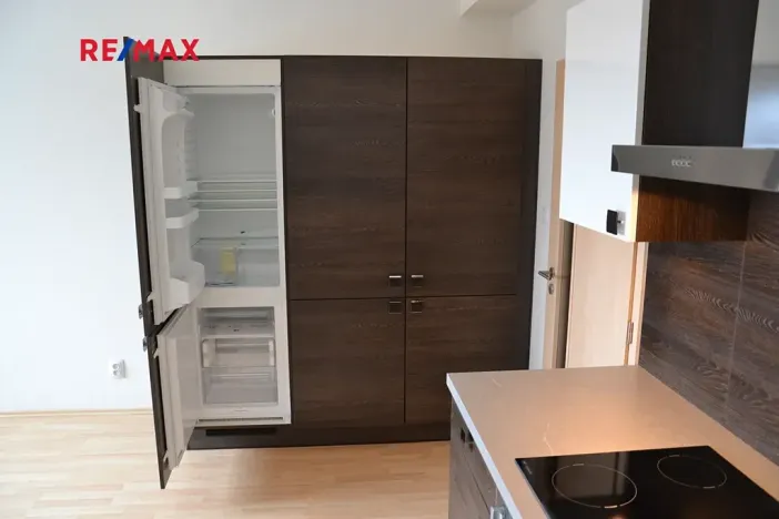 Pronájem bytu 1+kk, Plzeň, Štefánikova, 32 m2