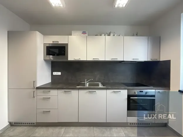 Pronájem kanceláře, Brno, Úlehlova, 110 m2