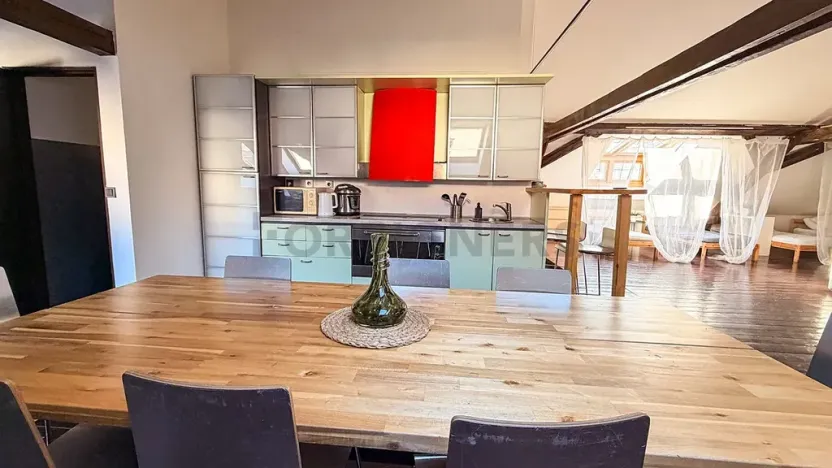 Pronájem půdního prostoru, Praha - Smíchov, Staropramenná, 100 m2