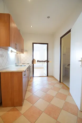 Pronájem bytu 1+kk, Praha - Nusle, U gymnázia, 46 m2