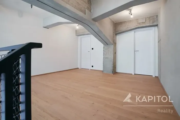 Prodej bytu 2+kk, Praha - Vysočany, Kolbenova, 77 m2