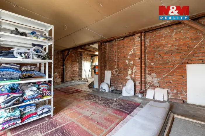 Prodej rodinného domu, Kravaře, Náměstí, 180 m2