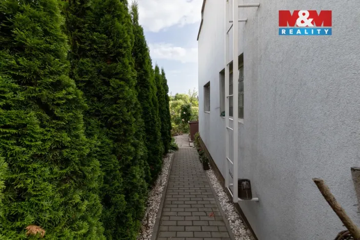 Prodej rodinného domu, Kravaře, Náměstí, 180 m2