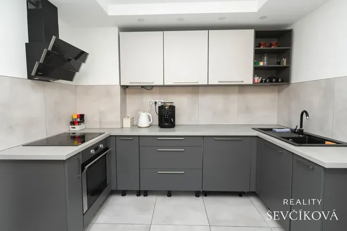 Prodej rodinného domu, Nechanice, 180 m2