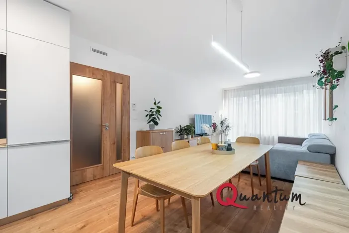 Prodej bytu 3+kk, Praha - Vysočany, Střídavá, 86 m2