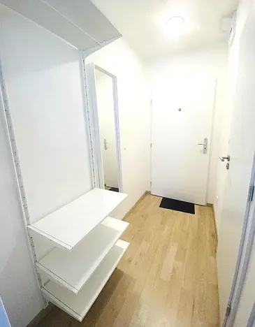 Pronájem bytu 1+kk, Praha - Jinonice, Peroutkova, 18 m2