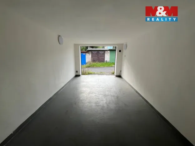 Pronájem garáže, Orlová, 21 m2