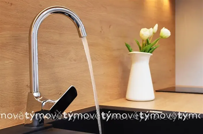 Pronájem bytu 2+kk, Pardubice, Na Hrázi, 32 m2