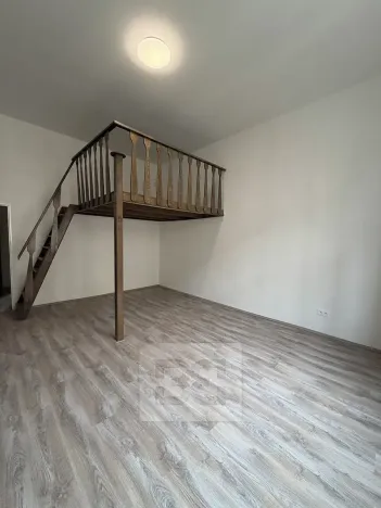 Pronájem bytu 2+1, Karlovy Vary, Koptova, 55 m2