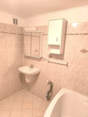 Pronájem bytu 2+1, Rožnov pod Radhoštěm, Pod Chlacholovem, 85 m2