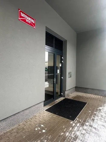 Pronájem bytu 2+kk, Liberec - Liberec III-Jeřáb, U Nisy, 65 m2