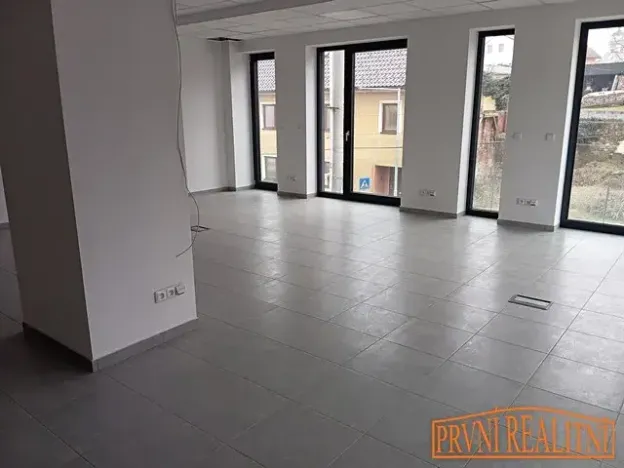 Pronájem kanceláře, Uherský Brod, Horní Valy, 52 m2