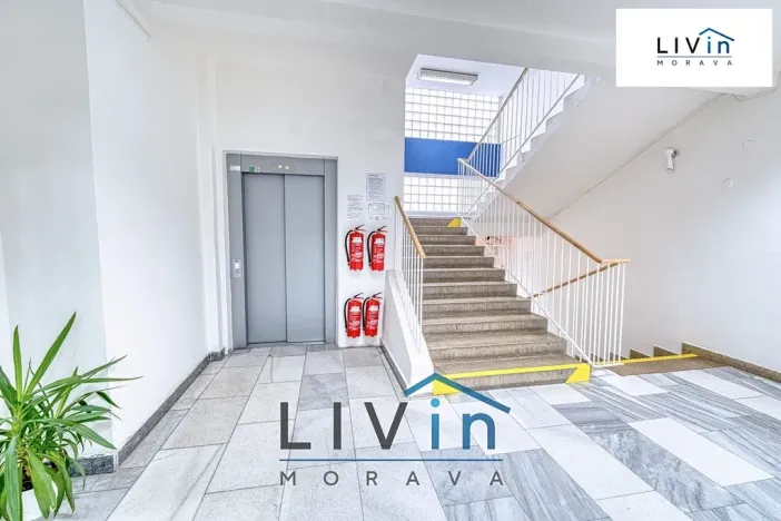 Pronájem kanceláře, Olomouc, Karolíny Světlé, 68 m2