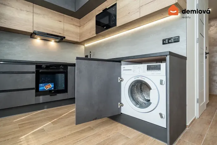 Pronájem bytu 2+1, Ostrava, Otakara Jeremiáše, 58 m2