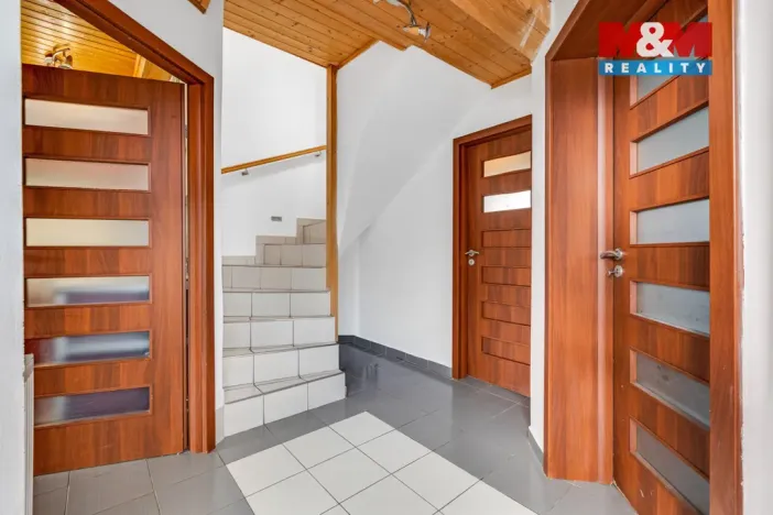 Prodej rodinného domu, Tmaň, K Vodojemu, 188 m2