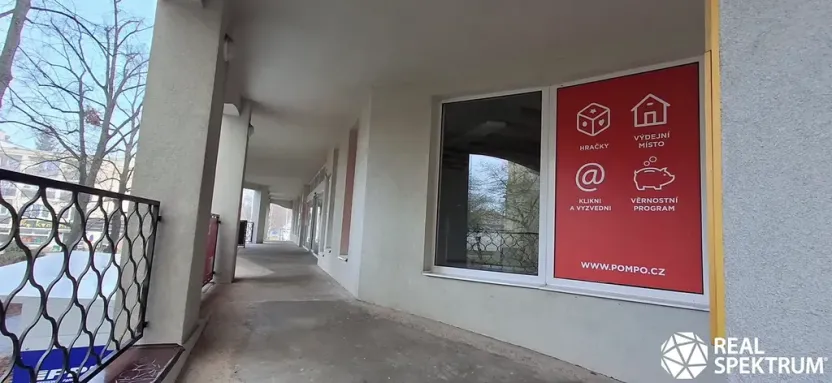 Pronájem obchodního prostoru, Boskovice, nám. Dr. Snětiny, 100 m2