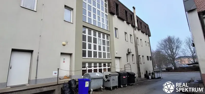Pronájem obchodního prostoru, Boskovice, nám. Dr. Snětiny, 100 m2