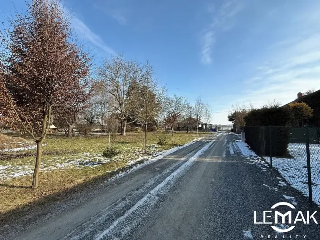 Prodej pozemku pro bydlení, Kožušany-Tážaly, 1105 m2