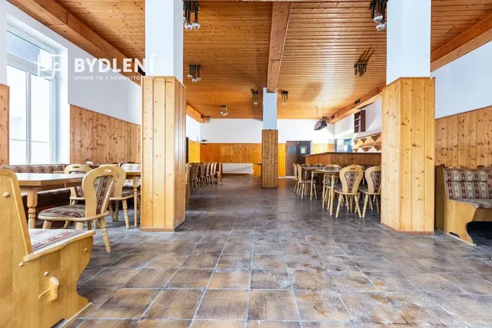Prodej restaurace, Vysoká Pec, 1120 m2