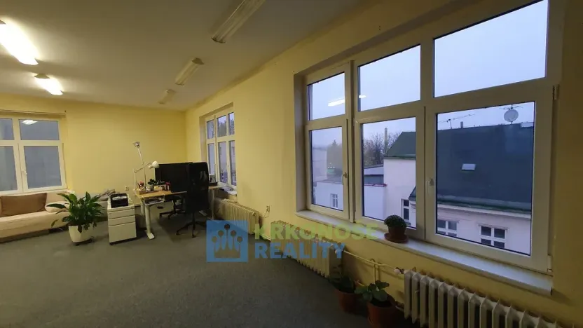 Pronájem kanceláře, Trutnov - Vnitřní Město, Pražská, 56 m2