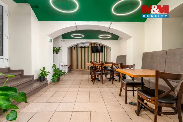 Pronájem restaurace, Praha - Vršovice, Moskevská, 163 m2