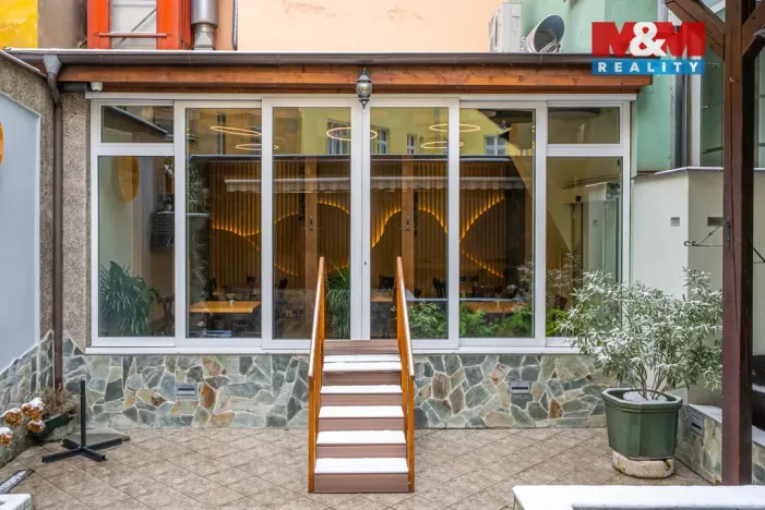 Pronájem restaurace, Praha - Vršovice, Moskevská, 163 m2
