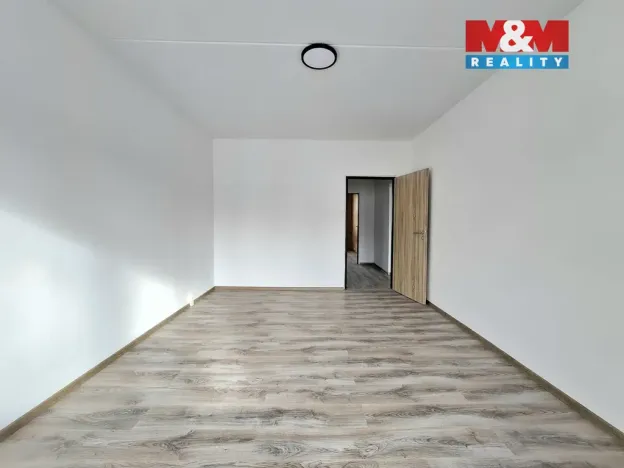 Pronájem bytu 3+1, Ostrov, Lidická, 71 m2