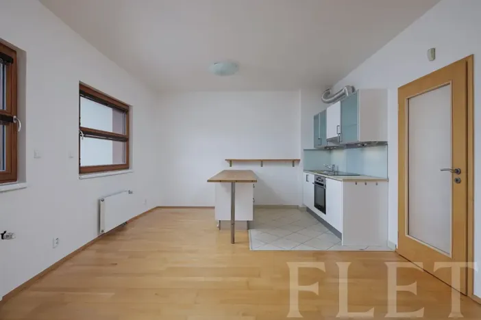 Pronájem bytu 1+kk, Praha - Záběhlice, Mattioliho, 32 m2