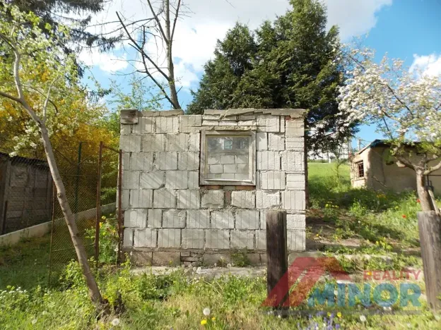 Prodej zahrady, Slaný, Husova, 975 m2