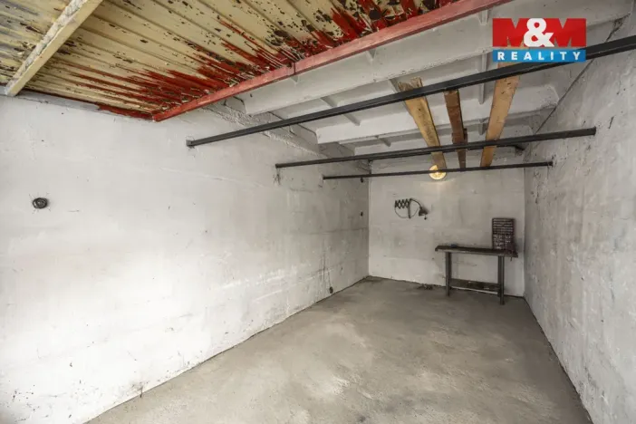 Prodej garáže, Hradec Králové, U Mostku, 19 m2